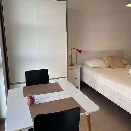 Joli Studio Confortable ! Prilly Экстерьер фото